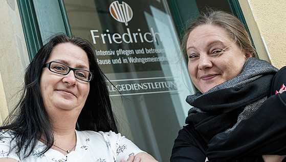 zwei Mitarbeiterinnen von Friedrich Pflege zwei Mitarbeiterinnen von Friedrich Pflege